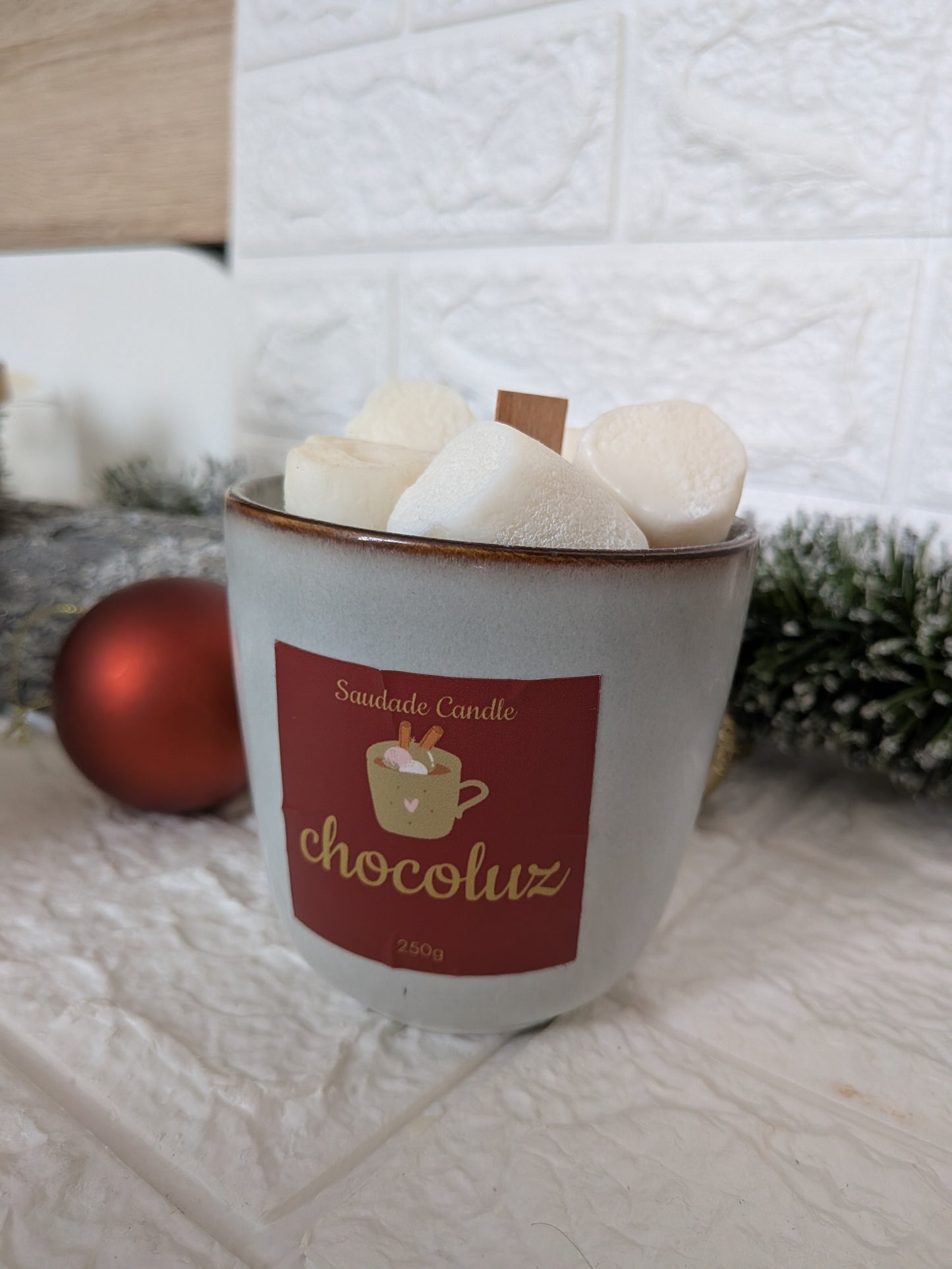 Chocoluz Candle – Hot Chocolate &amp; Marshmallows Scent 