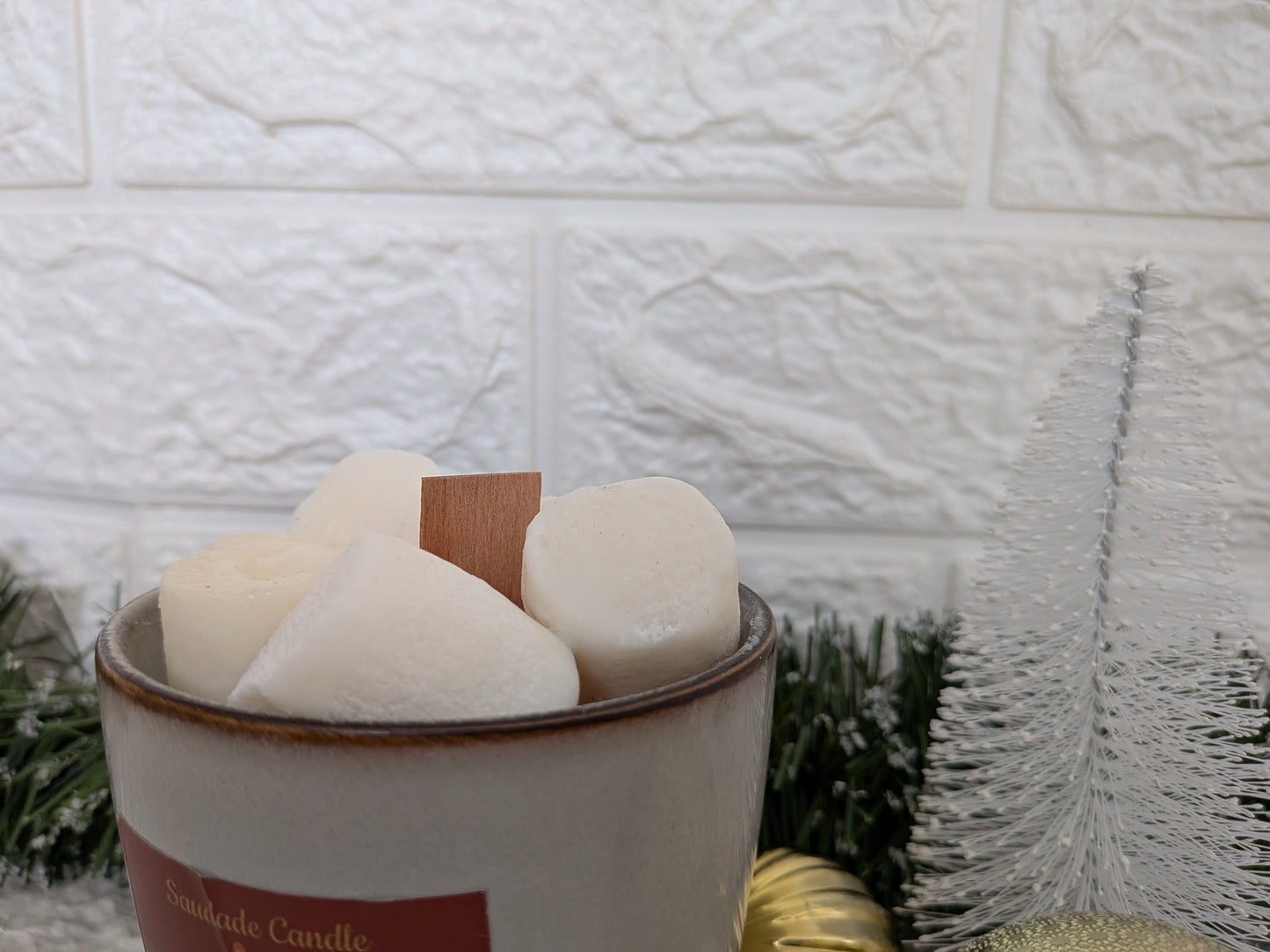 Chocoluz Candle – Hot Chocolate &amp; Marshmallows Scent 