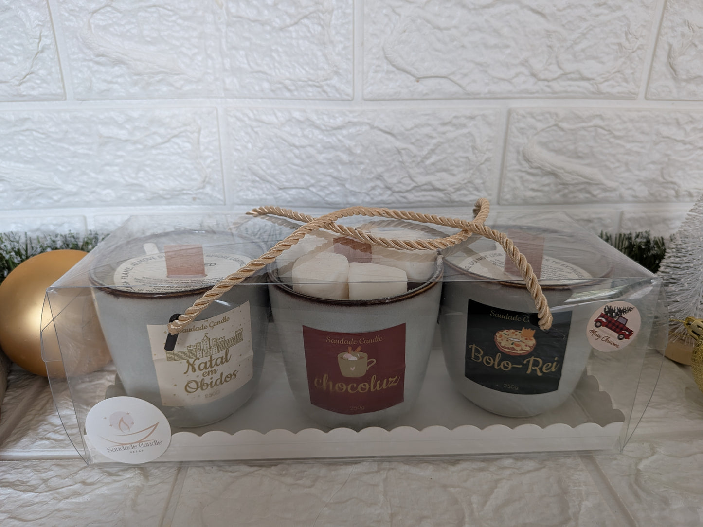 Conjunto de 3 velas de Natal.