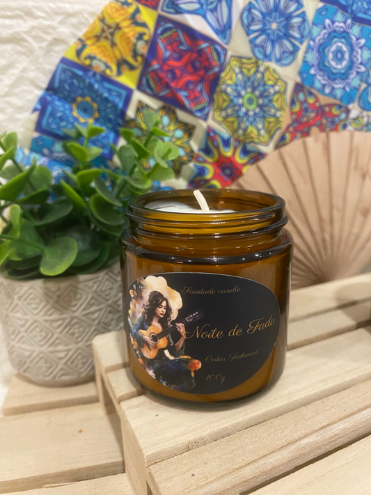 Noite de Fado – Cedar &amp; Teakwood